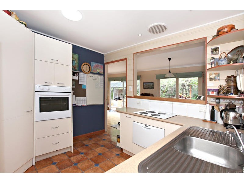 99 Akuna Street, Kenmore QLD 4069